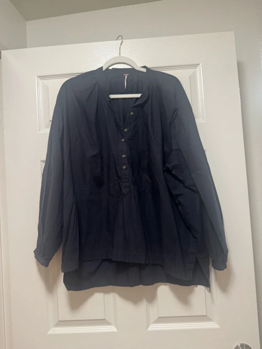 FREE PEOPLE Women’s Hi-low oversized lagenlook Tunic - Picture 2 of 13